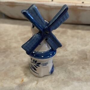 Vintage windmill delft salt shaker